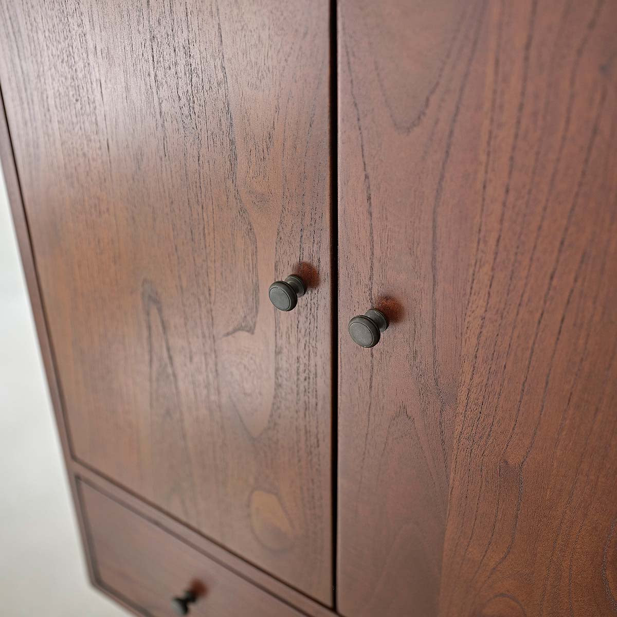 VINTAGE - Commode en mindi massif finition noyer 90 cm