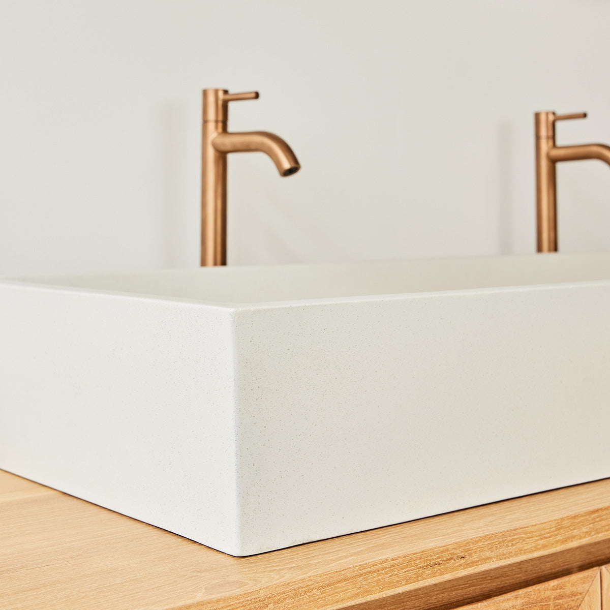 LENA - Vasque en béton beige 100 x 37 cm