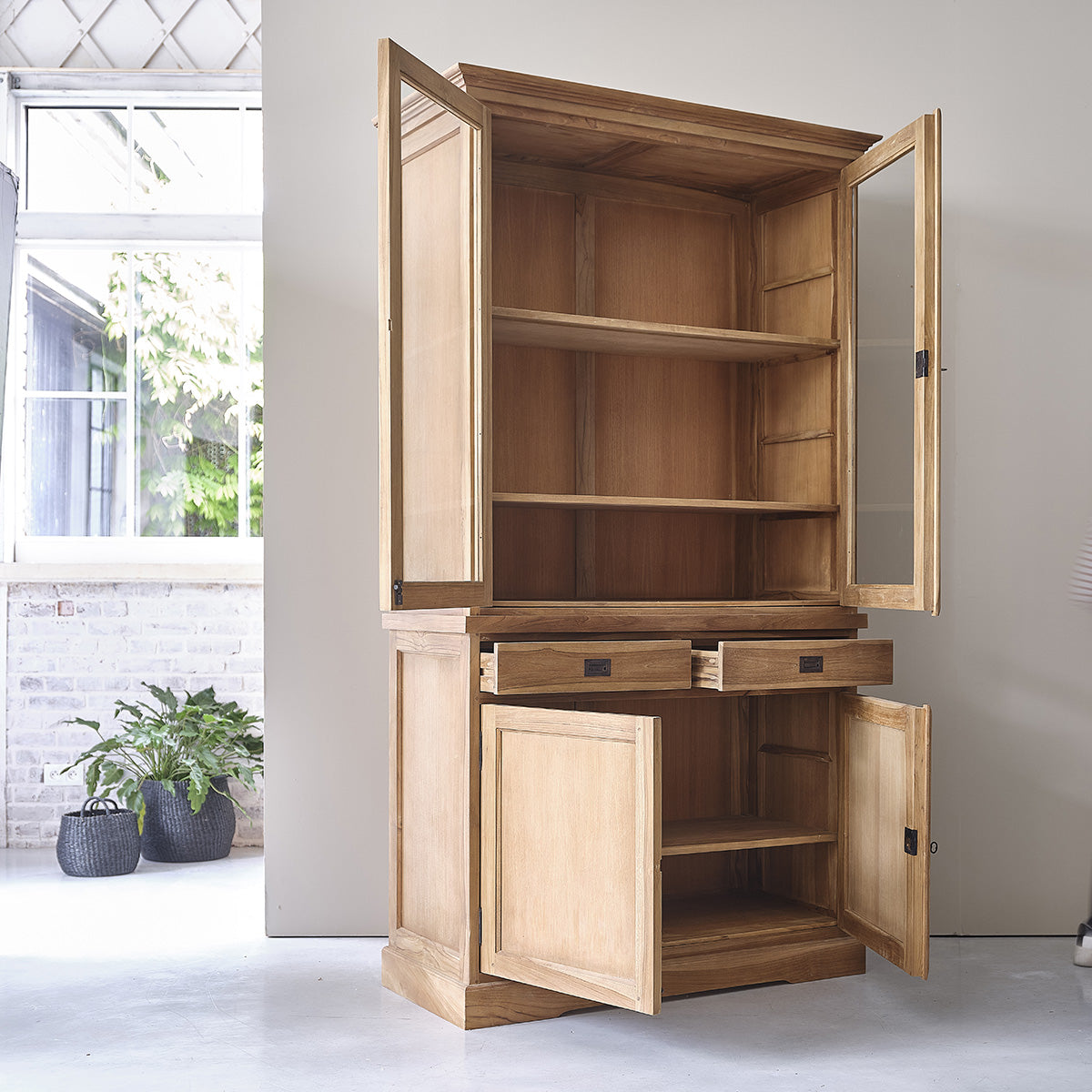 BOSTON - Vetrinetta in teak massello 120 cm