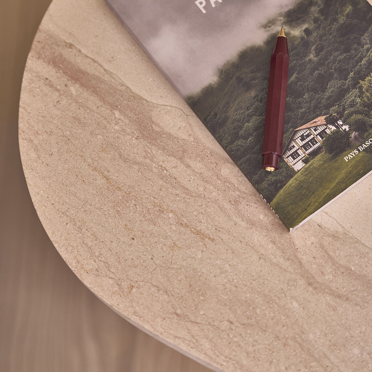 CALMA - Tavolino in teak massello e marmo organico