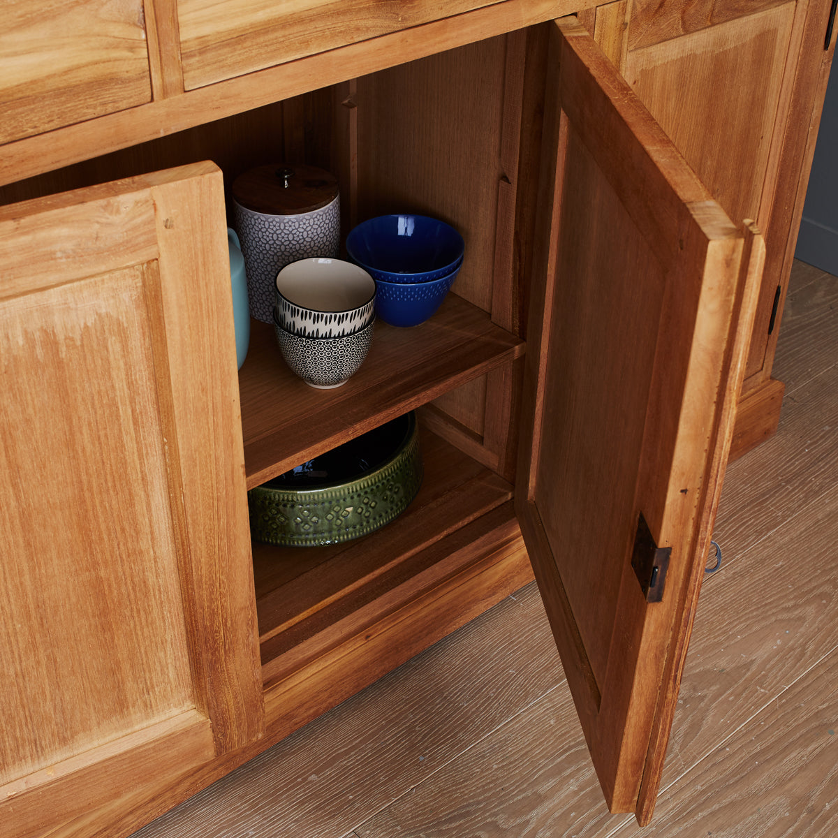 BOSTON - Geschirrschrank aus massivem Teakholz 150 cm