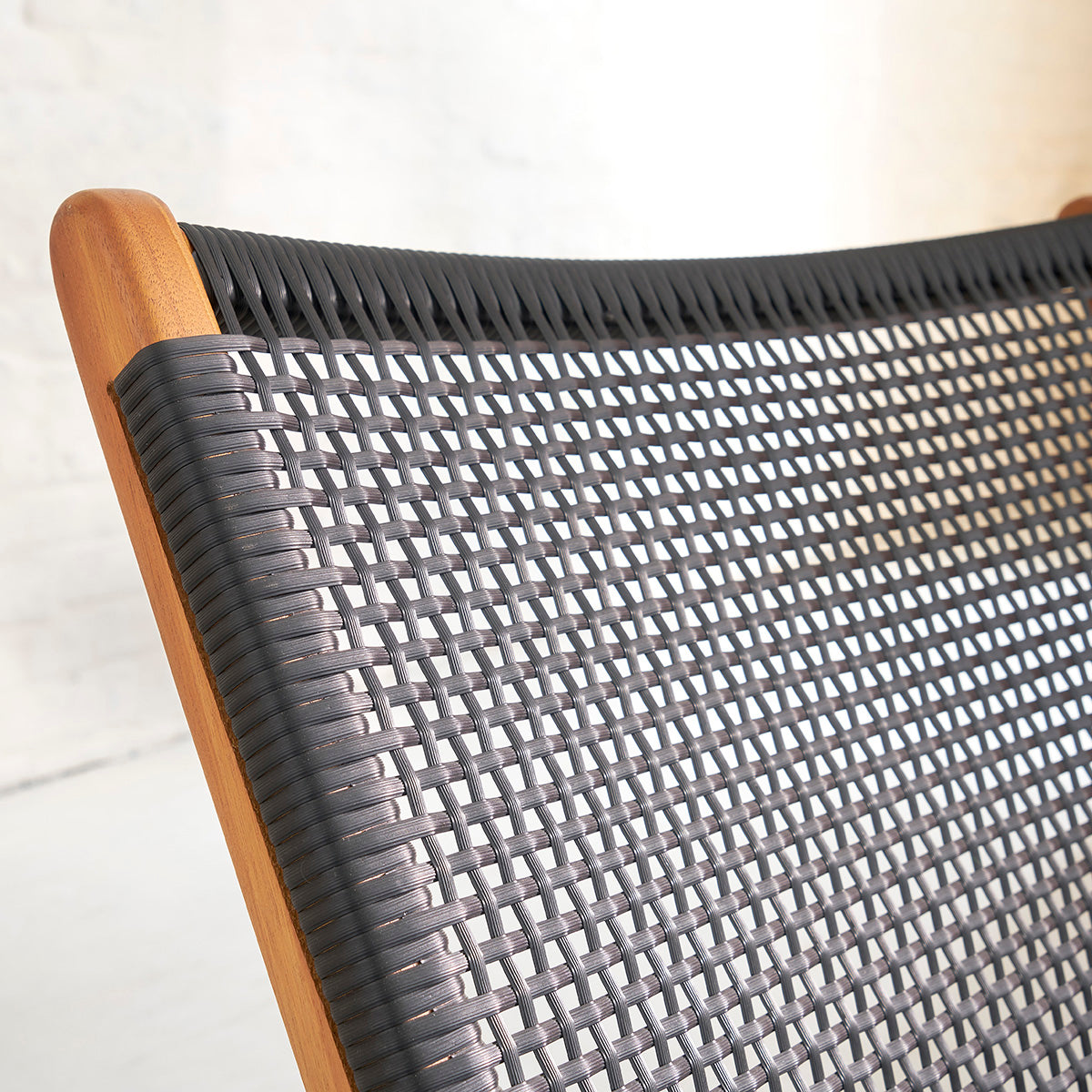 LINA - Poltrona in teak massello e tessuto intrecciato