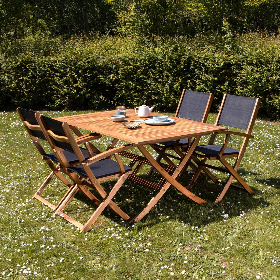 HANOÏ - Salon de jardin en acacia massif et textilène noir 4 pers.