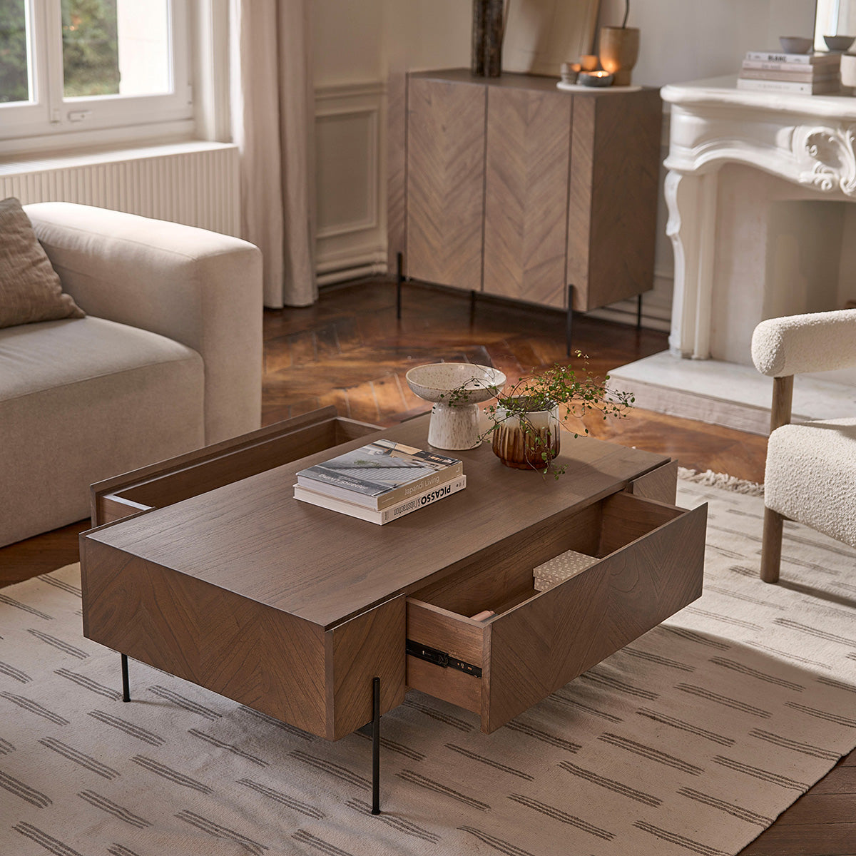 CALIX - Table basse en mindi massif et métal finition noyer 120 cm