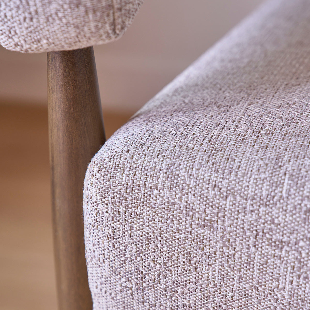 ÉLOI - Fauteuil en bois massif et tissu texturé beige chiné