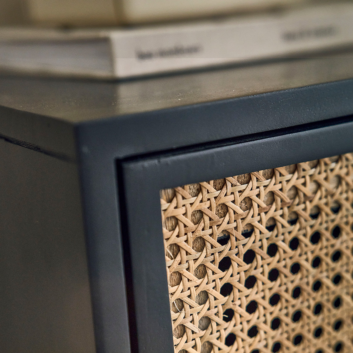 ZULMA - Buffet en manguier massif noir et cannage 100 cm