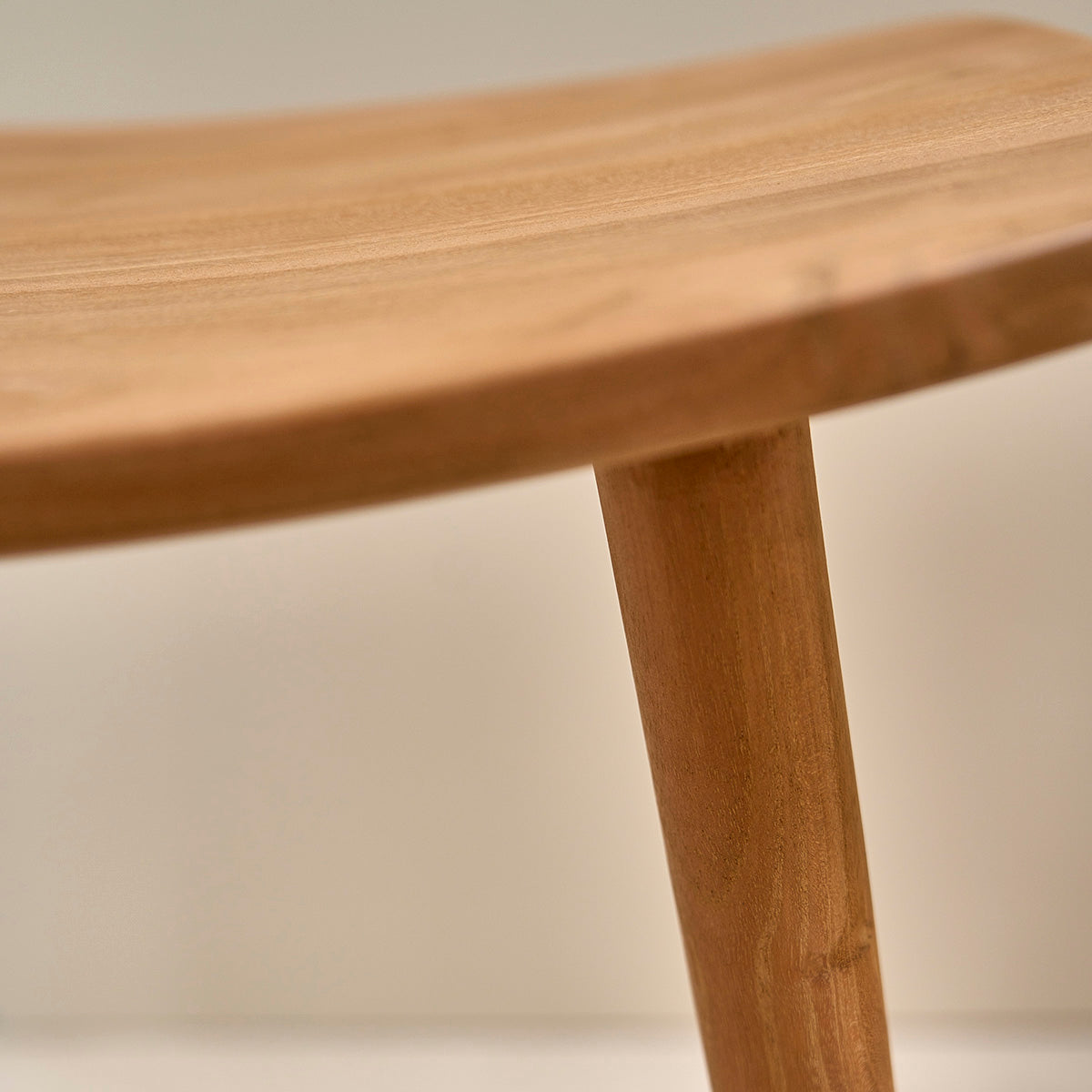 AMBRE - Sgabello in teak massello 65 cm