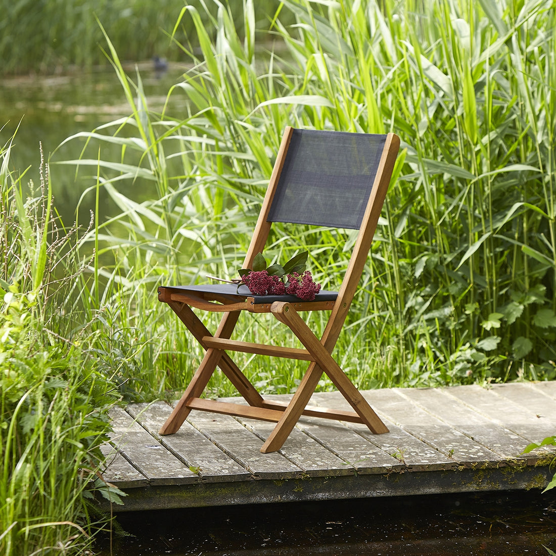 HANOÏ - Chaise de jardin en acacia massif et textilène noir