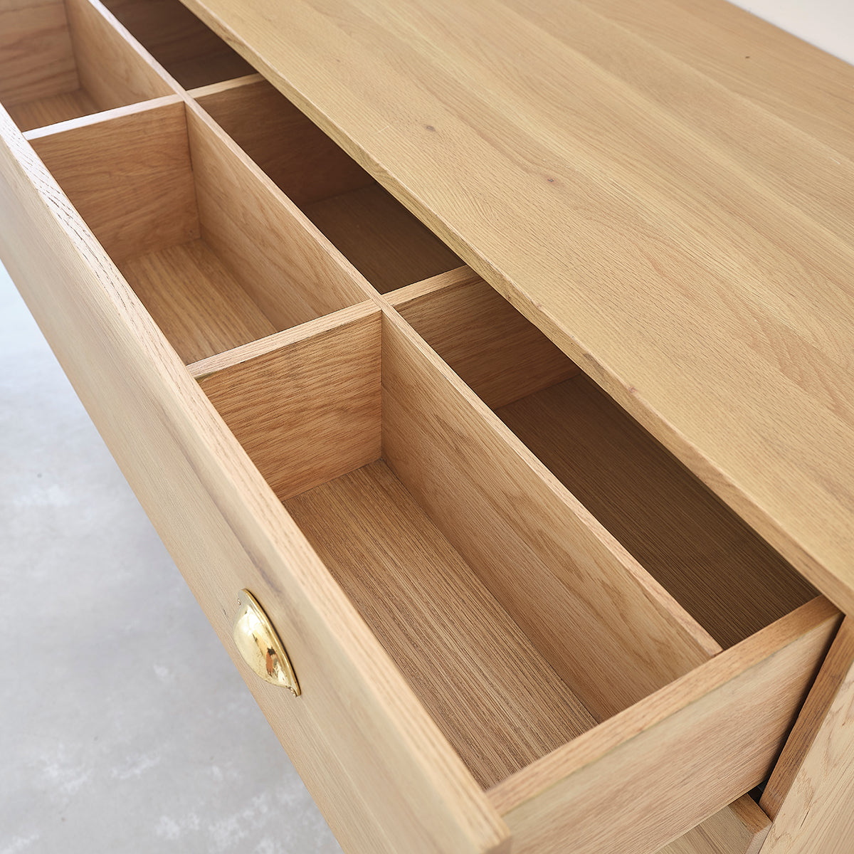 MARGAUX - Hängender Waschtischunterschrank aus massiver Eiche 120 cm