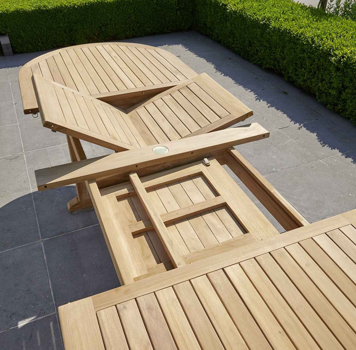 MIDLAND - Tavolo da giardino ovale allungabile in teak massello per 10/12 pers.