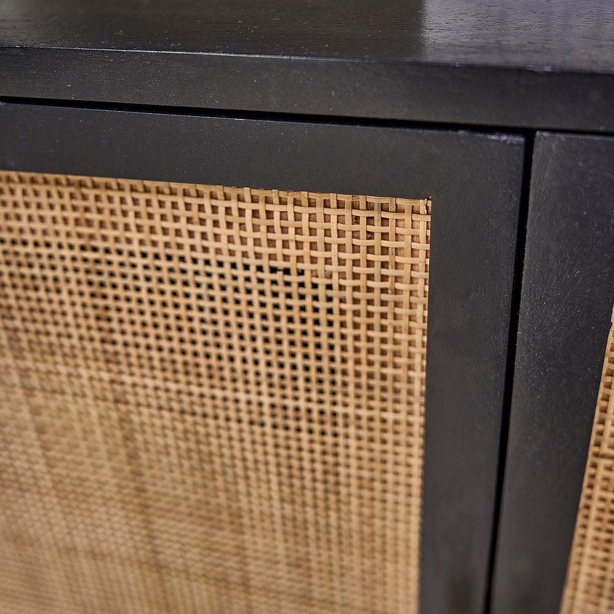 BLAISE - Bibliothèque en manguier massif noire et cannage 170 cm