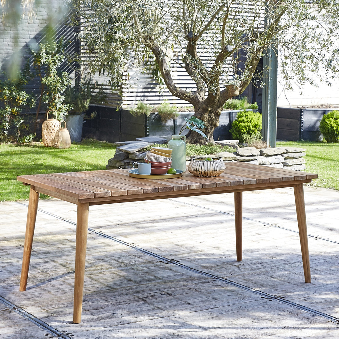 ESTHER - Table de jardin en teck massif 6/8 pers.