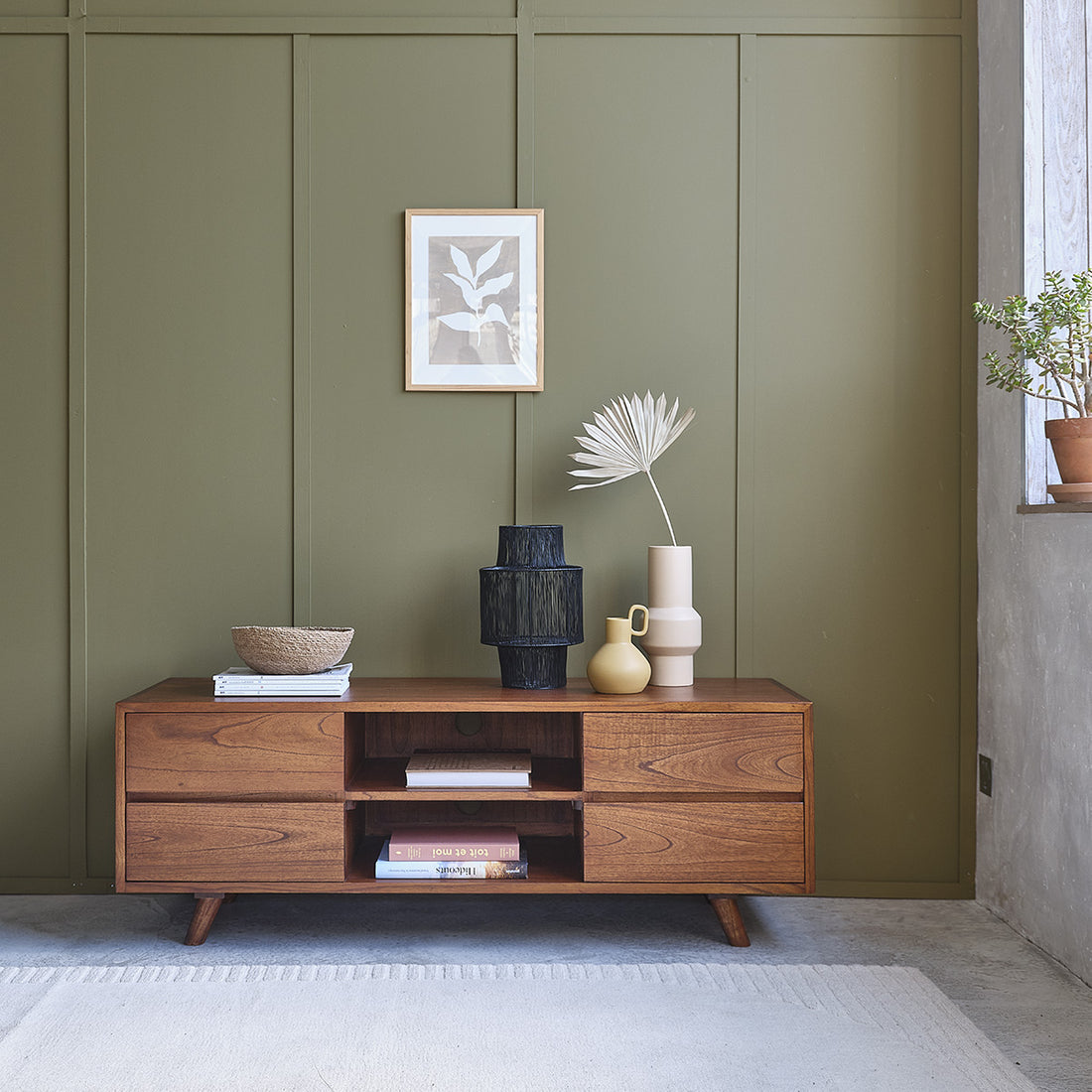 MILO - Meuble TV en mindi massif finition noyer 140 cm