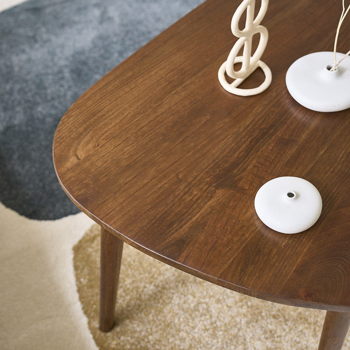 BRUNE - Couchtisch-Set aus massivem Mindy mit Nussbaum-Oberfläche