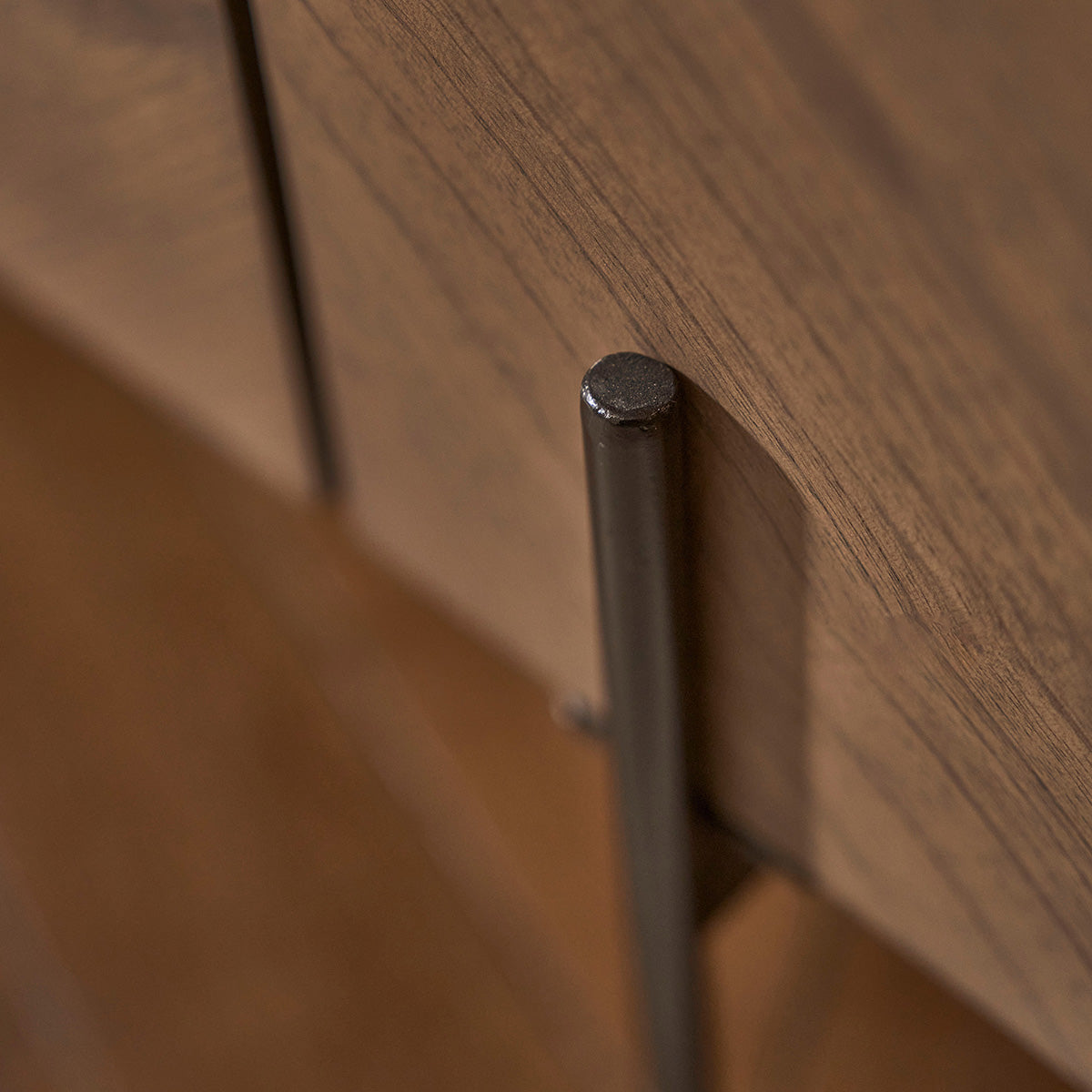 CALIX - TV-Möbel aus massivem Mindi und Metall mit Nussbaum-Oberfläche 160 cm