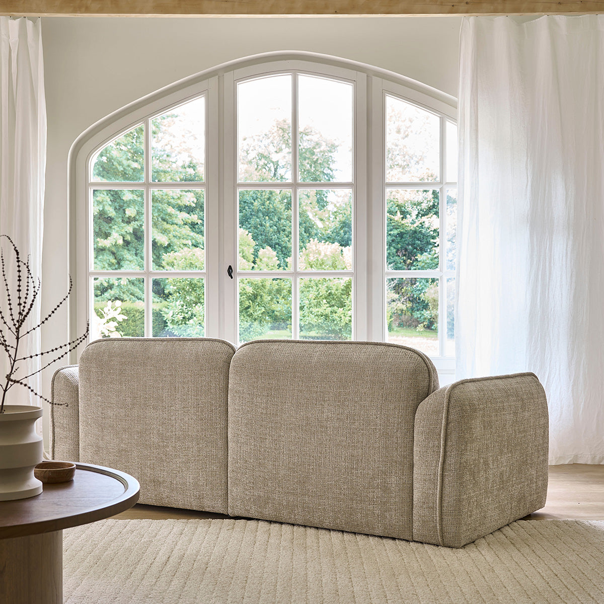 HECTOR - Gerades 3-Sitzer-Sofa aus beigefarbenem strukturiertem Samt