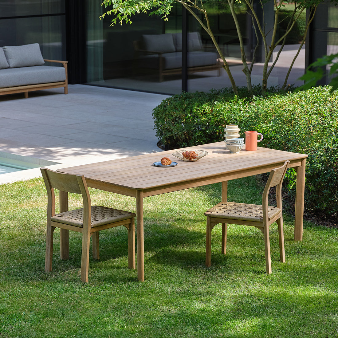 PIANA - Tavolo da giardino in teak massiccio per 8 persone.