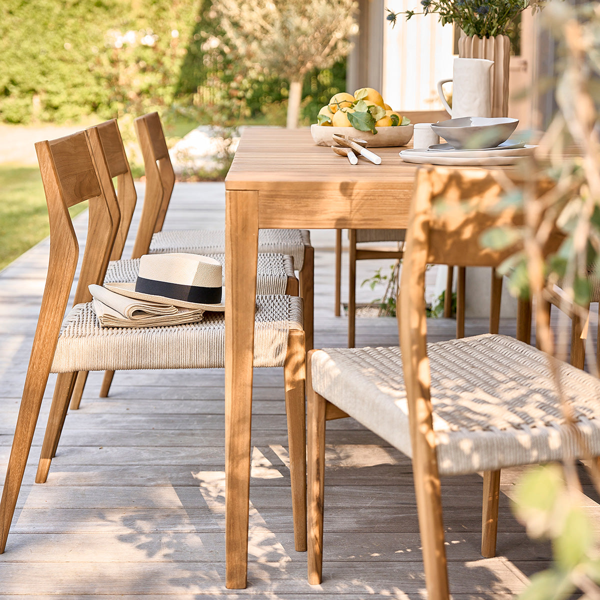 LIVIE - Chaise de jardin en teck massif et cordage beige (lot de 2)